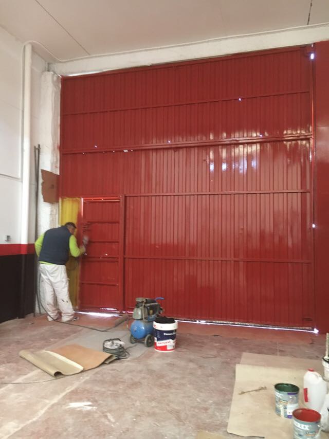 puertas en naves industriales